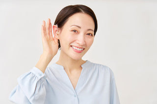 集音器と正しく付き合いながら耳本来の健康を大切に守る安心感をイメージした写真